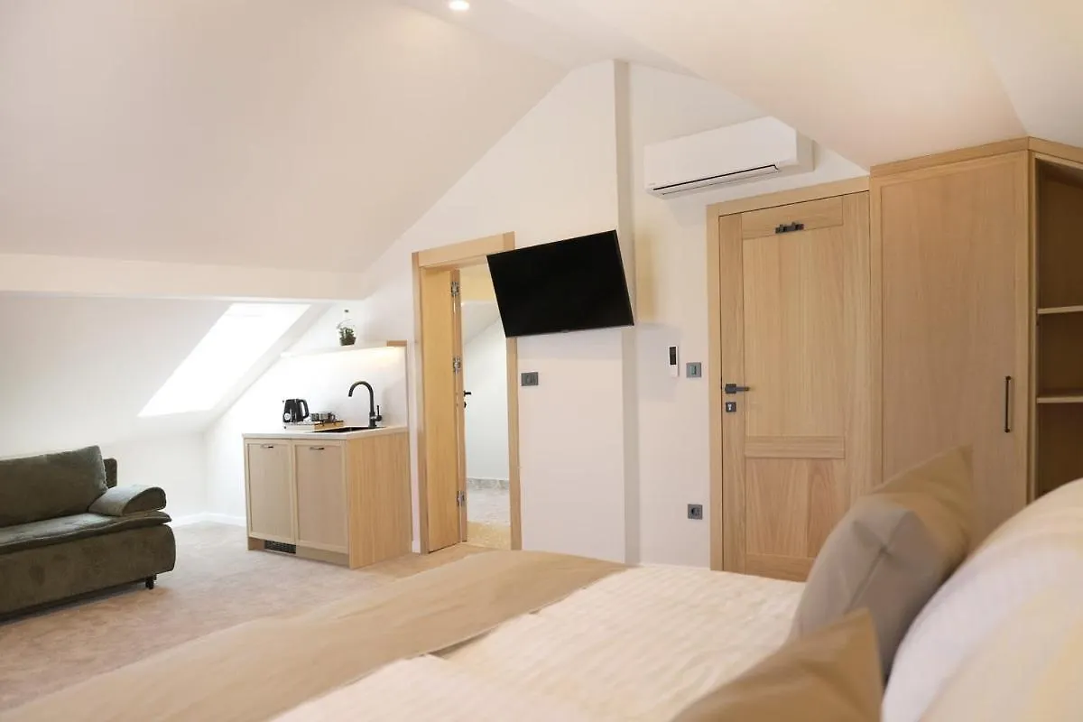 مالينسكا Bracera Inn فندق مبيت وإفطار