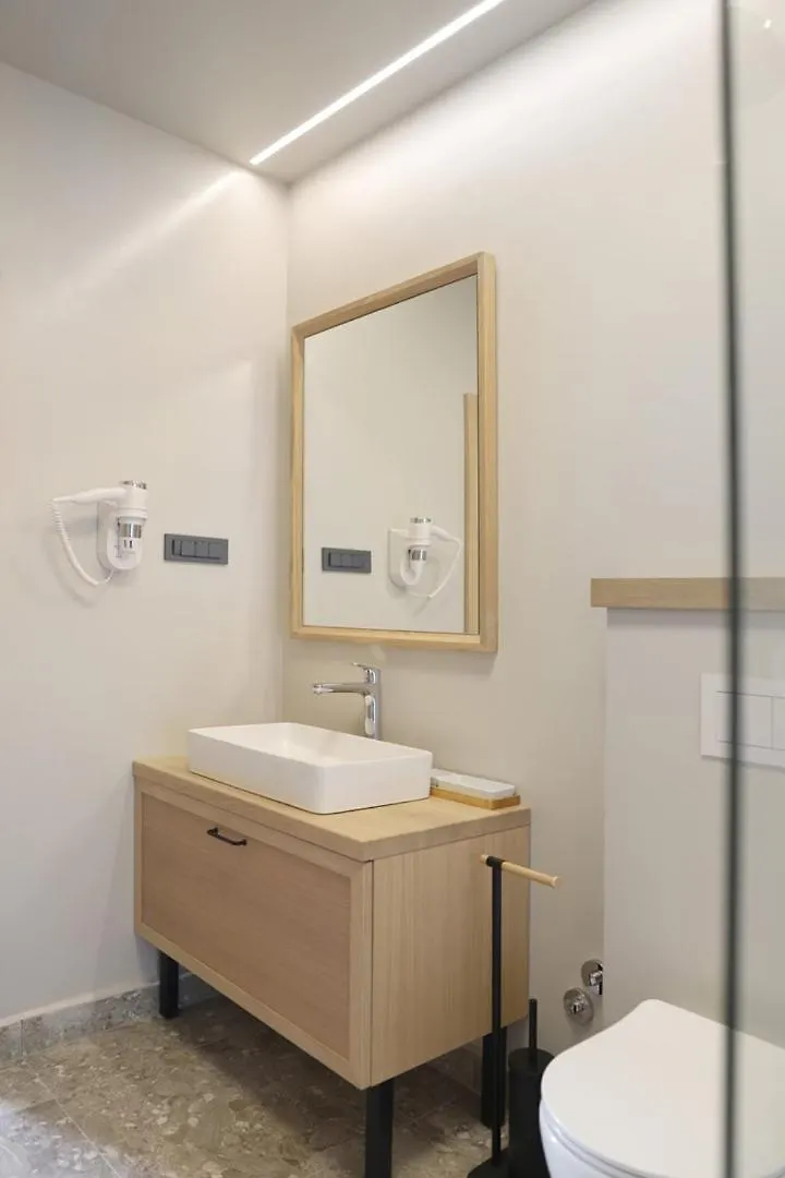 فندق مبيت وإفطار مالينسكا Bracera Inn