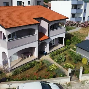 apartmani-vukalovic.pula-hotels.org/